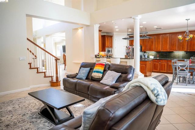 5230 E Henderson CT, Antioch, CA 94531