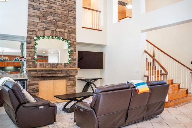 5230 E Henderson CT, Antioch, CA 94531