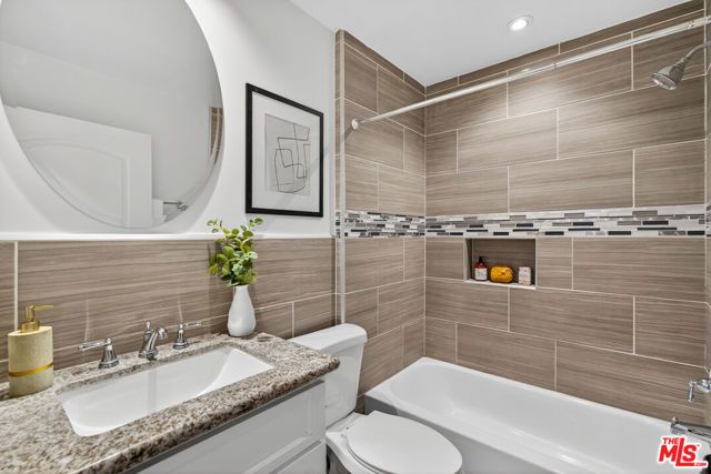 1125 Pico Boulevard 103, Santa Monica, CA 90405