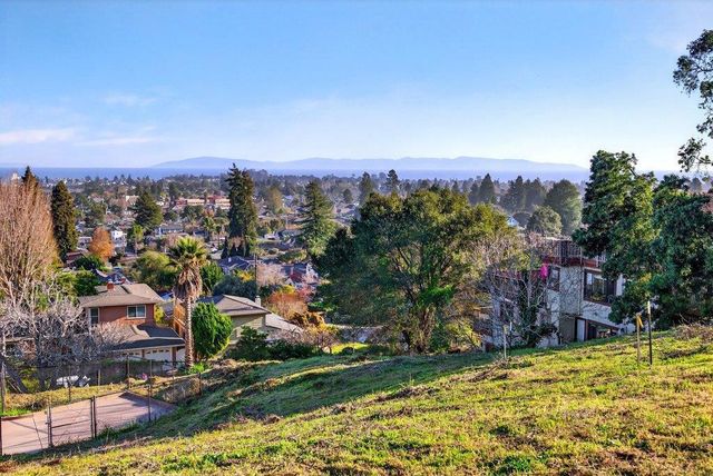 760 Escalona Drive, Santa Cruz, CA 95060