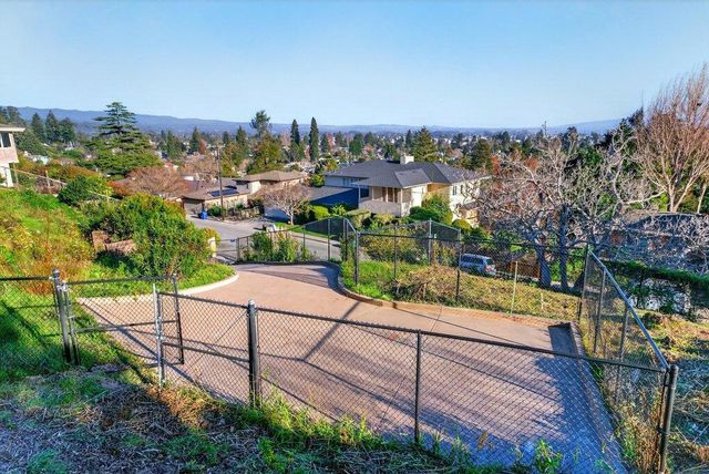760 Escalona Drive, Santa Cruz, CA 95060