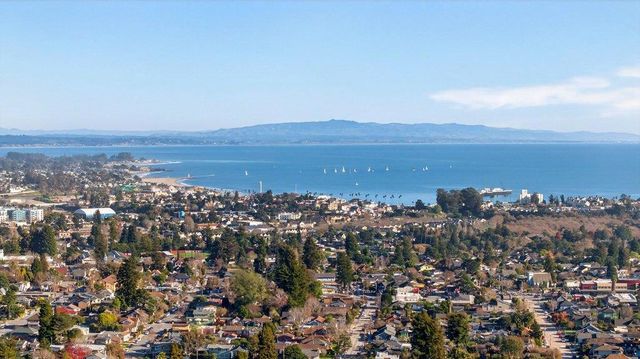 760 Escalona Drive, Santa Cruz, CA 95060