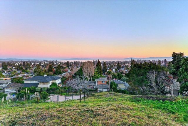 760 Escalona Drive, Santa Cruz, CA 95060