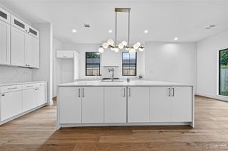 4802 Hummingbird Street, Houston, TX 77035