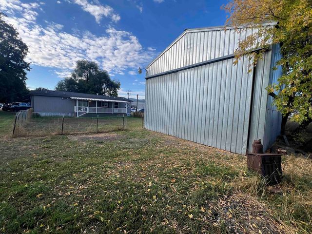 420 W 2nd Ave, Colville, WA 99114