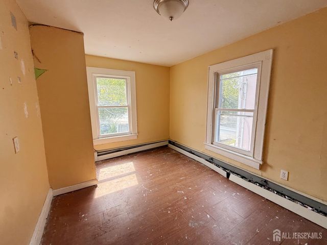 493 Miller Street, Perth Amboy, NJ 08861