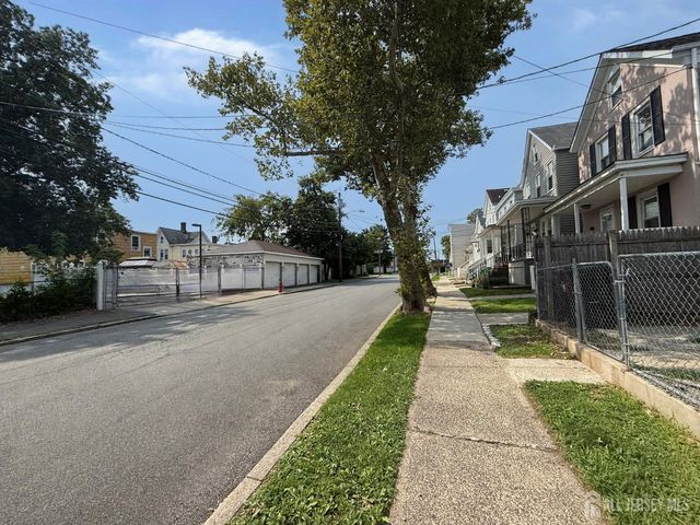 493 Miller Street, Perth Amboy, NJ 08861