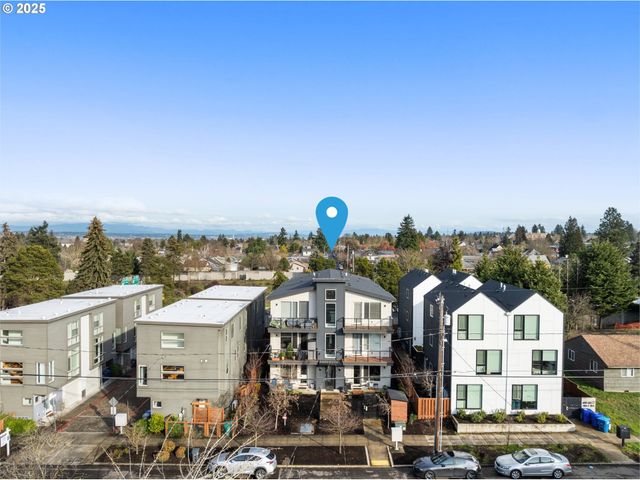 7070 N MONTANA Ave, Portland, OR 97217