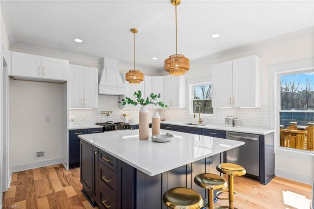 3799 Peony Way, Clemmons, NC 27012