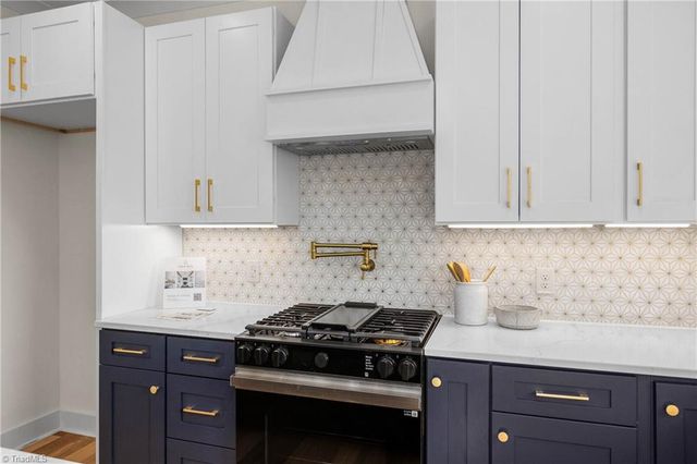 3799 Peony Way, Clemmons, NC 27012