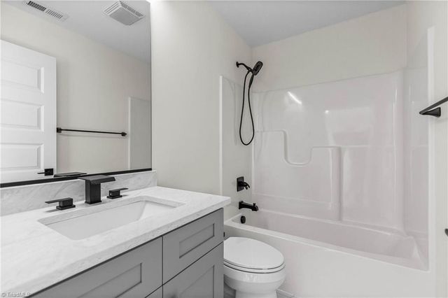 3799 Peony Way, Clemmons, NC 27012