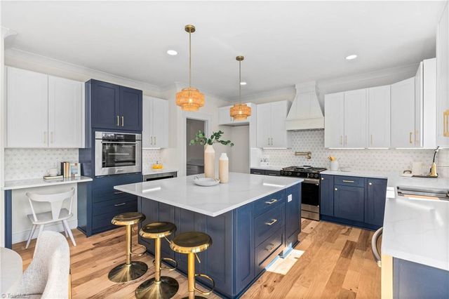 3799 Peony Way, Clemmons, NC 27012