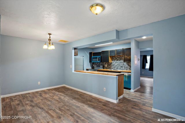 1711 Russian Jack DR Drive, #B4, Anchorage, AK 99508