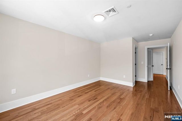 162 Closter Dock Road A, Closter, NJ 07624