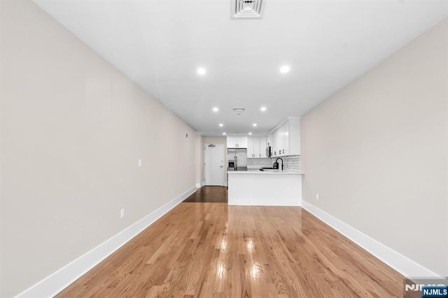 162 Closter Dock Road A, Closter, NJ 07624