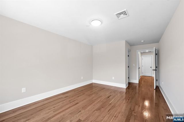 162 Closter Dock Road A, Closter, NJ 07624