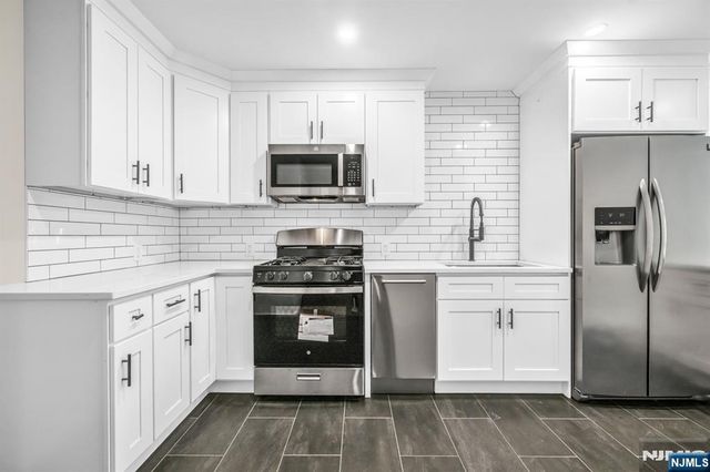 162 Closter Dock Road A, Closter, NJ 07624