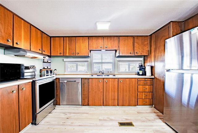 36946 GRACE AVENUE, Zephyrhills, FL 33542