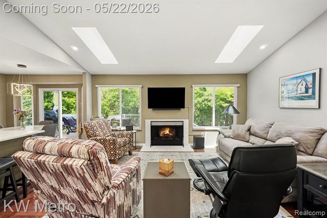 3280 Harbours Boulevard, Waterford, MI 48328