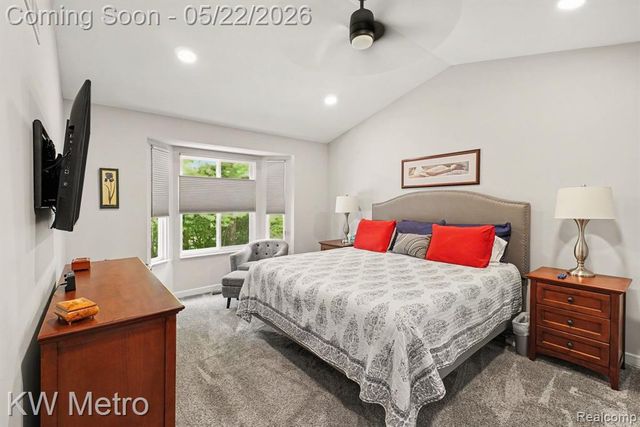 3280 Harbours Boulevard, Waterford, MI 48328
