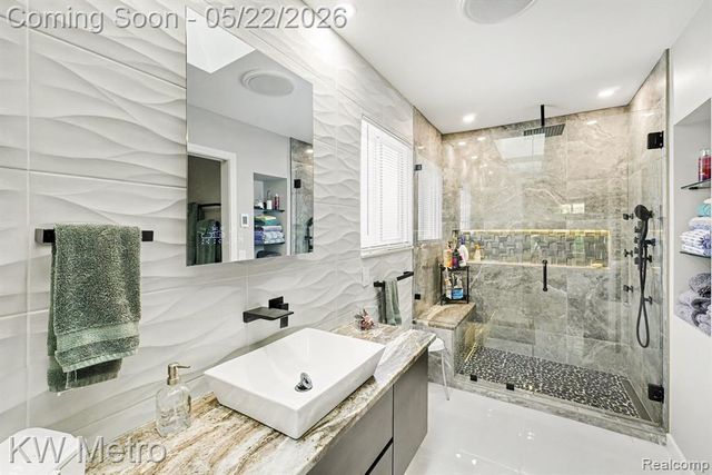 3280 Harbours Boulevard, Waterford, MI 48328