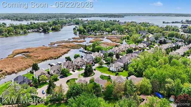 3280 Harbours Boulevard, Waterford, MI 48328