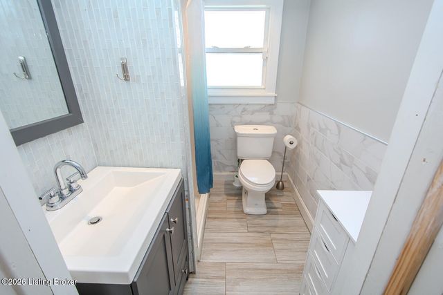 801 Algonquin Pkwy, Louisville, KY 40208