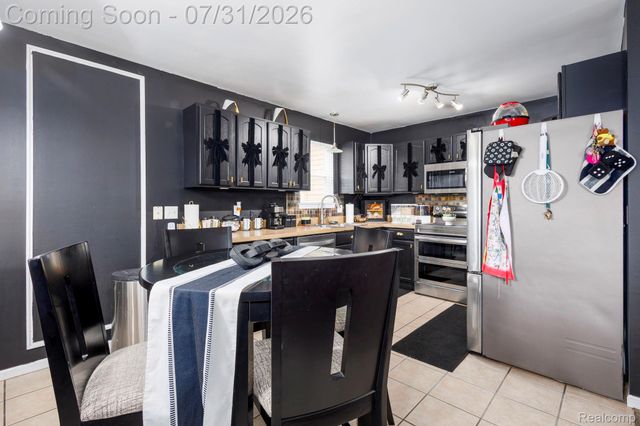 625 N Harvey Street, Westland, MI 48185