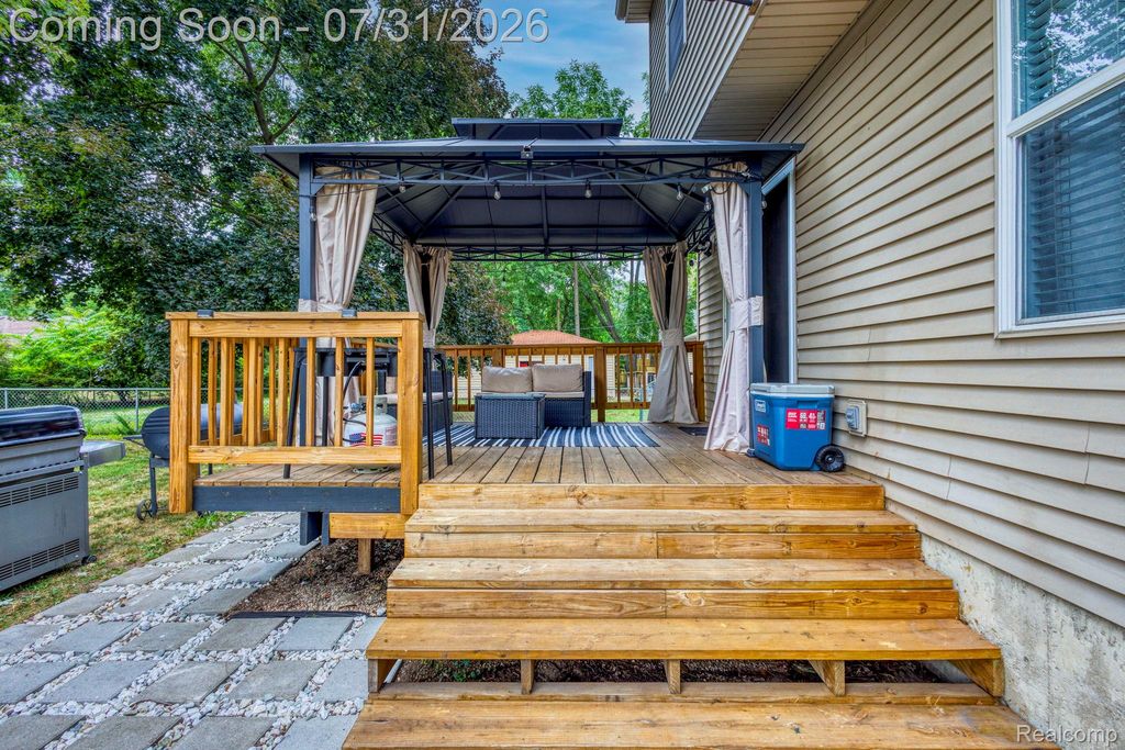 625 N Harvey Street, Westland, MI 48185