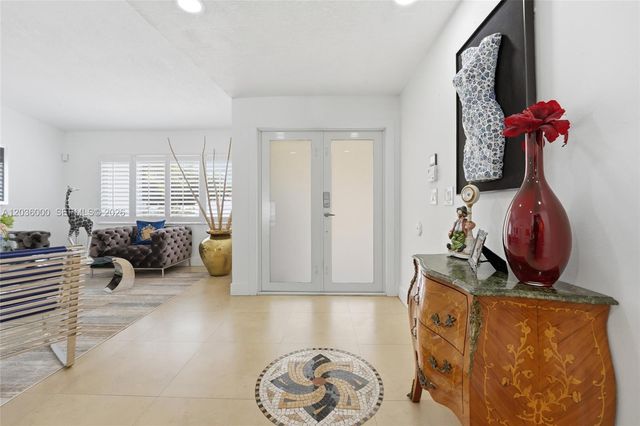 323 NW 136th Pl, Miami, FL 33182