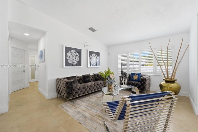 323 NW 136th Pl, Miami, FL 33182