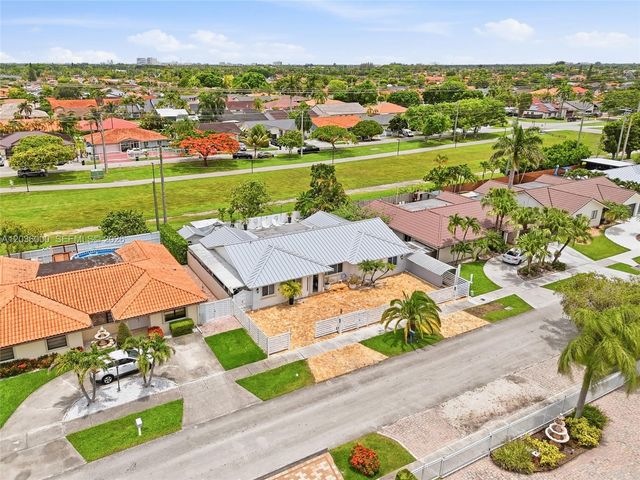 323 NW 136th Pl, Miami, FL 33182