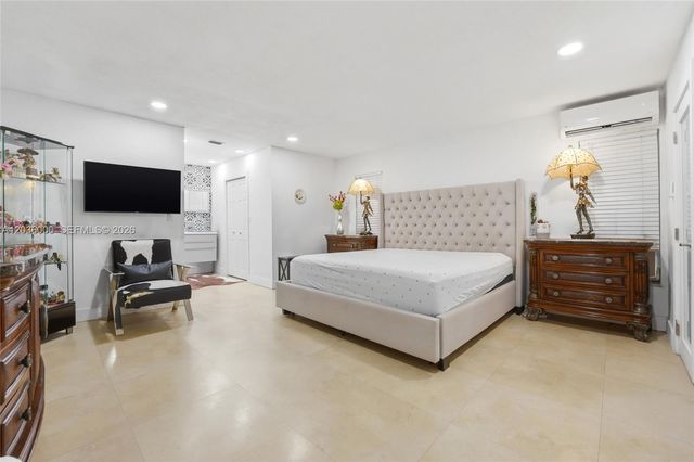 323 NW 136th Pl, Miami, FL 33182