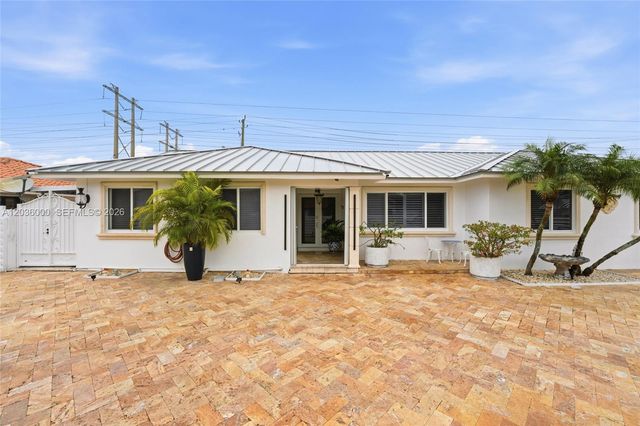 323 NW 136th Pl, Miami, FL 33182