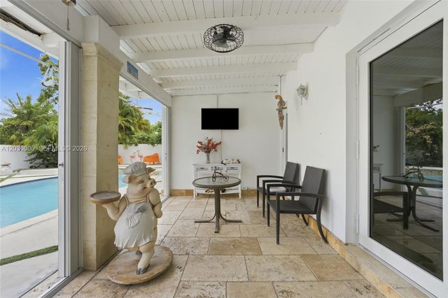 323 NW 136th Pl, Miami, FL 33182