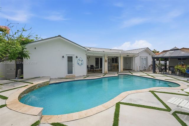 323 NW 136th Pl, Miami, FL 33182