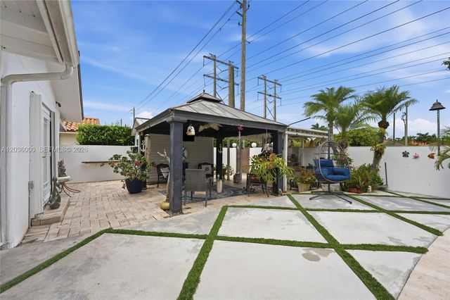 323 NW 136th Pl, Miami, FL 33182