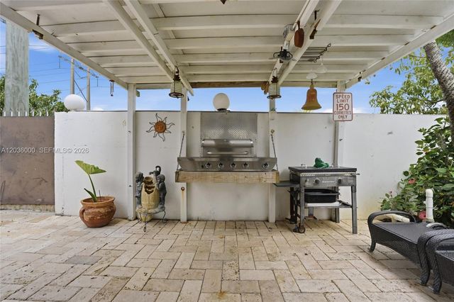 323 NW 136th Pl, Miami, FL 33182