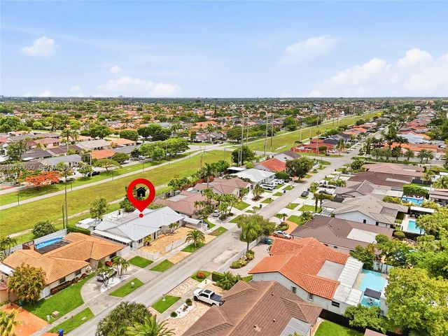 323 NW 136th Pl, Miami, FL 33182