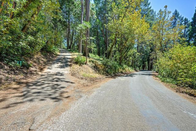 2585 Crystal Springs Rd, Camino, CA 95709