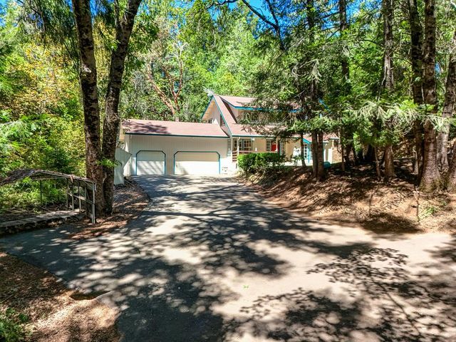 2585 Crystal Springs Rd, Camino, CA 95709