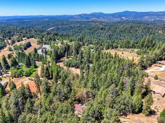 2585 Crystal Springs Rd, Camino, CA 95709