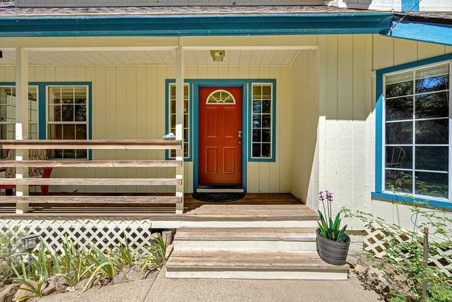 2585 Crystal Springs Rd, Camino, CA 95709