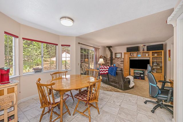 2585 Crystal Springs Rd, Camino, CA 95709
