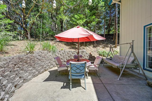 2585 Crystal Springs Rd, Camino, CA 95709