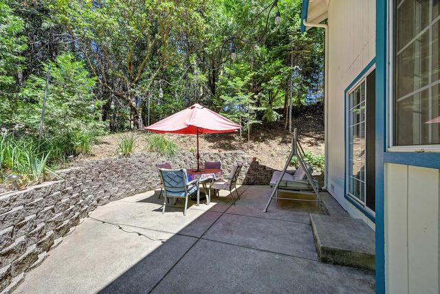 2585 Crystal Springs Rd, Camino, CA 95709