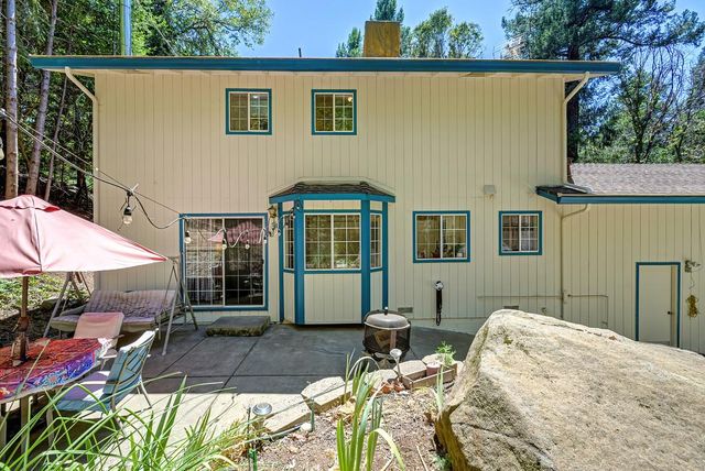 2585 Crystal Springs Rd, Camino, CA 95709