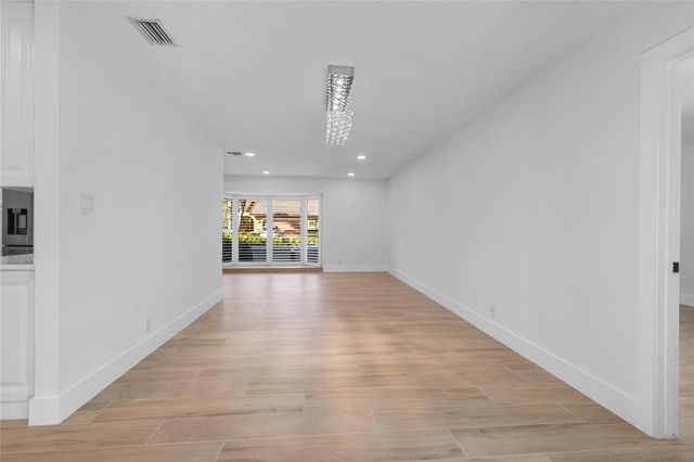 2830 NE 46th Street, Lighthouse Point, FL 33064