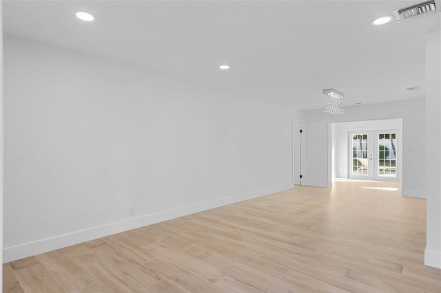 2830 NE 46th Street, Lighthouse Point, FL 33064