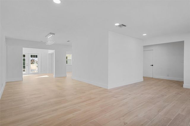 2830 NE 46th Street, Lighthouse Point, FL 33064